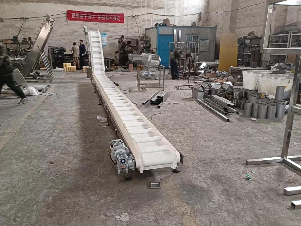 廣西Z型裙邊皮帶給料機